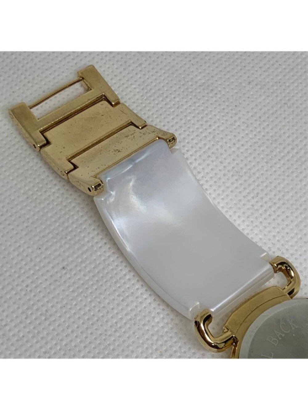 Chico’s gold tone women watch 35mm round case quartz analog mop dial 7” running - Picture 7 of 8